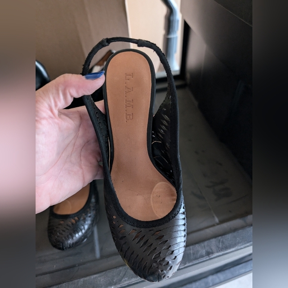 L.A.M.B leather Slingback Heels - Picture 2 of 5